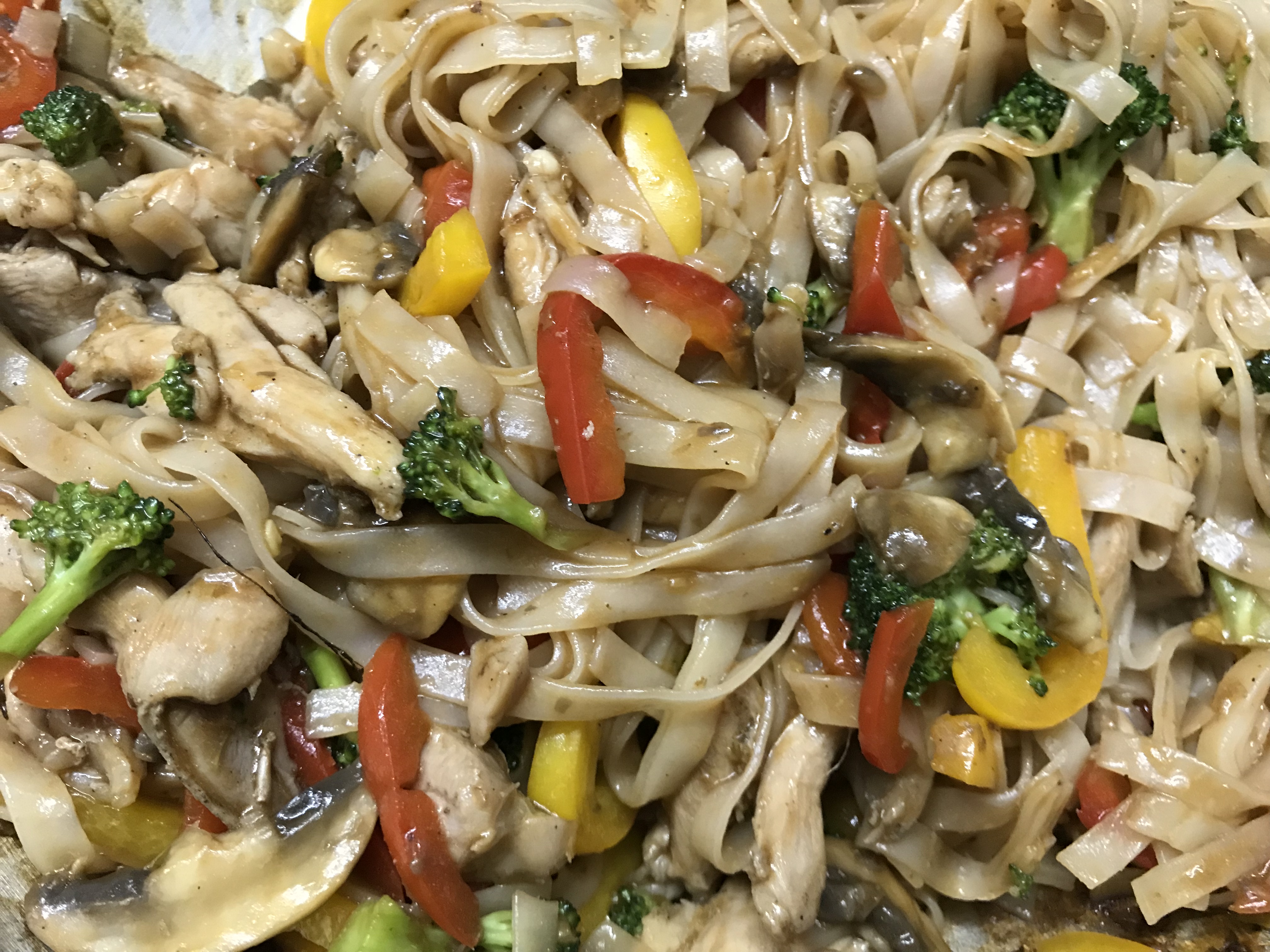 Stir-Fry Chicken with Rice Noodles